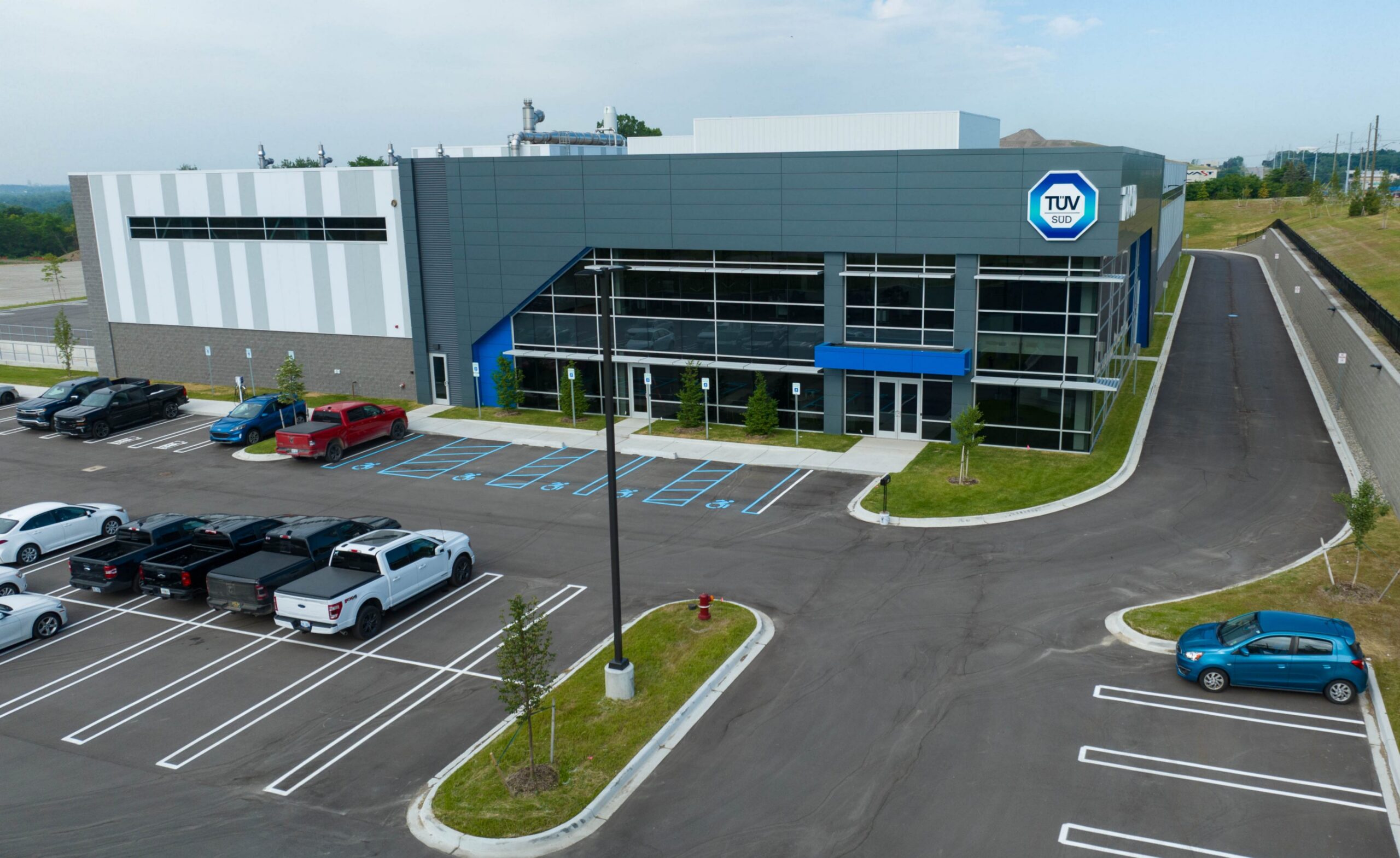 TÜV SÜD North America Transportation Electrification Laboratory